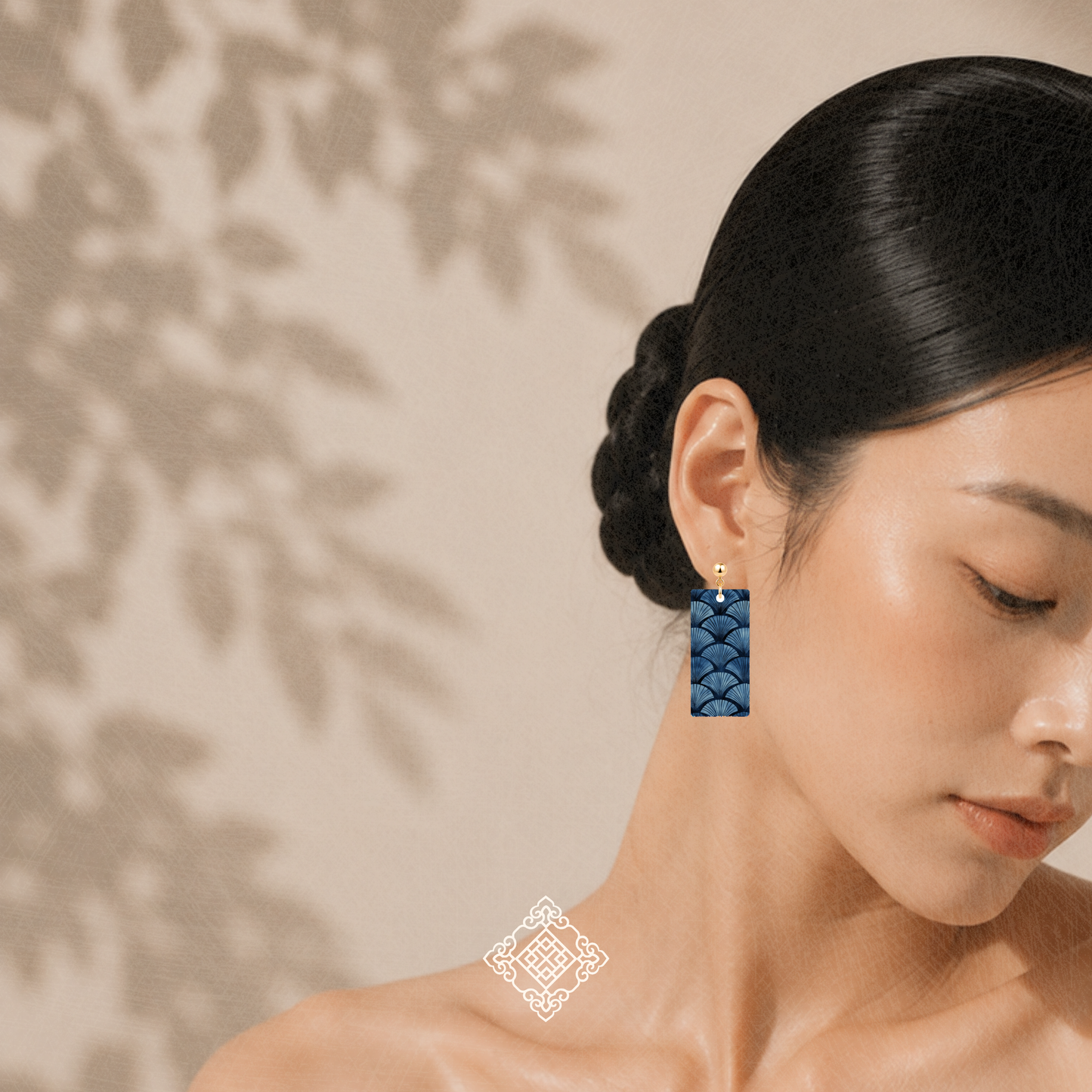 扇 | Fan Earrings In Blue