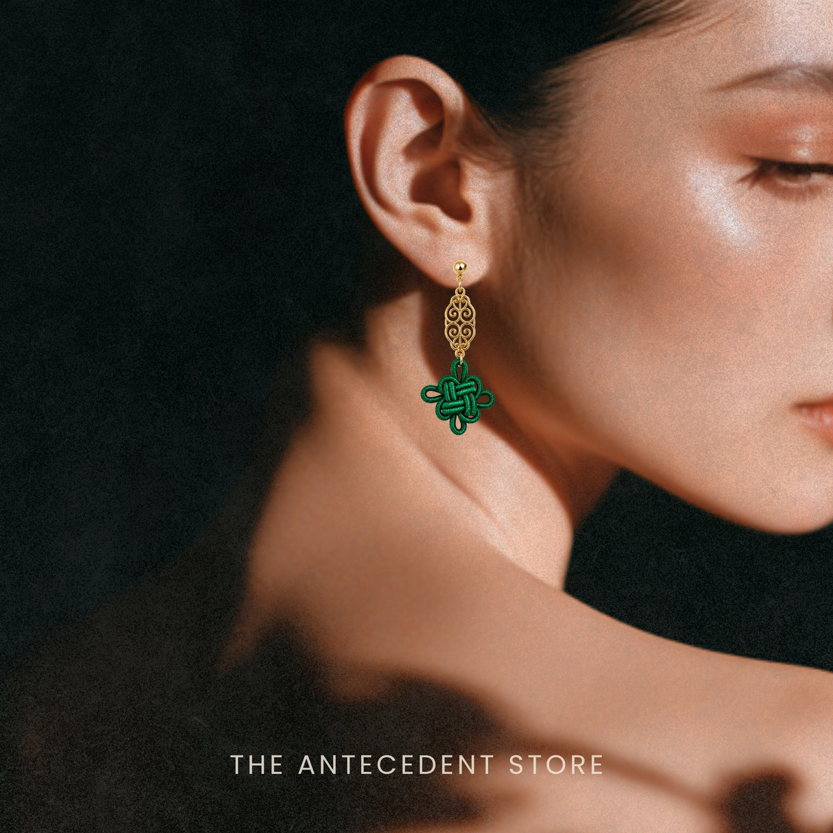 吉祥结 | Auspicious Knot Motif Earrings In Green