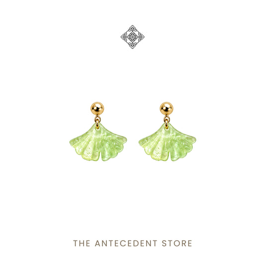 银杏 | Light Green Ginkgo Leaf Earrings